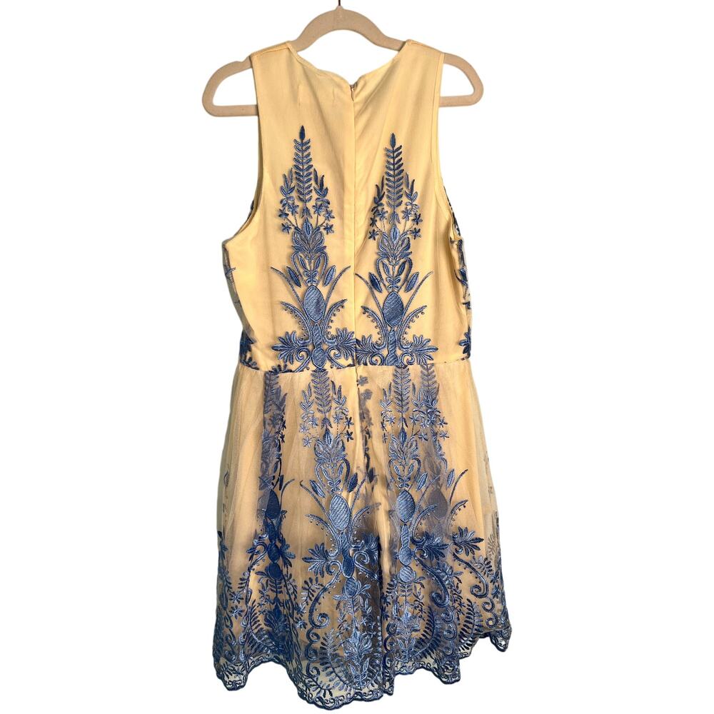 Altar'd State sleeveless fit & flare embroidery Small